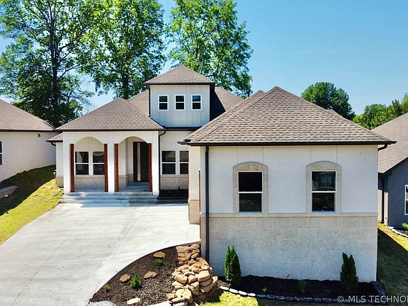 3rd image of 3309 Harbour Town Pl