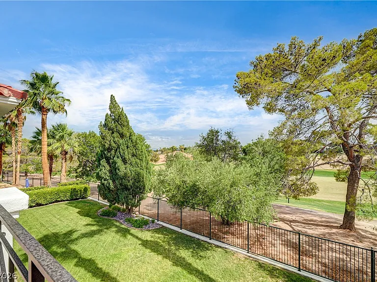 8901 Robinson Ridge Dr — Photo 82