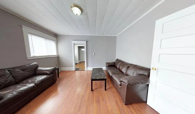 1418 E Genesee St — Photo 7