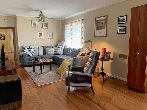 2nd image of 6620 Marmaduke Ave #2F