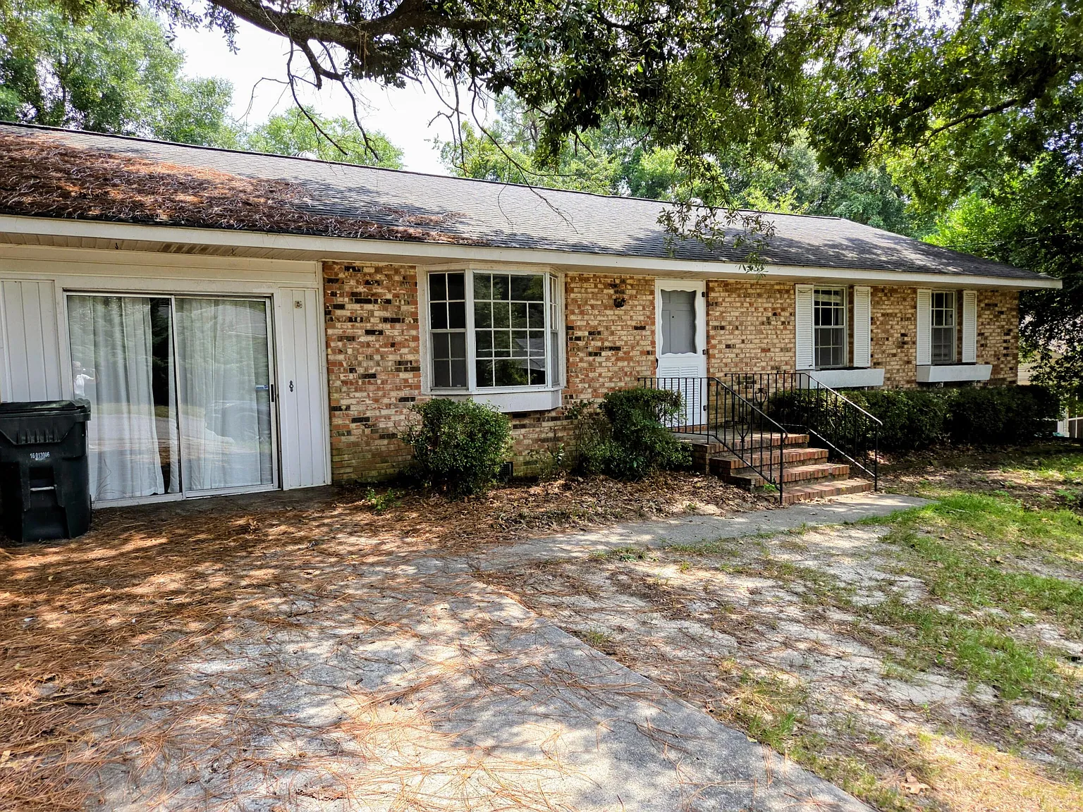 3 bed, 2.0 bath, 1568 sqft, $1,800 — Photo 2