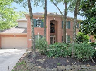 51 N Goldenvine Cir, Spring, TX 77382