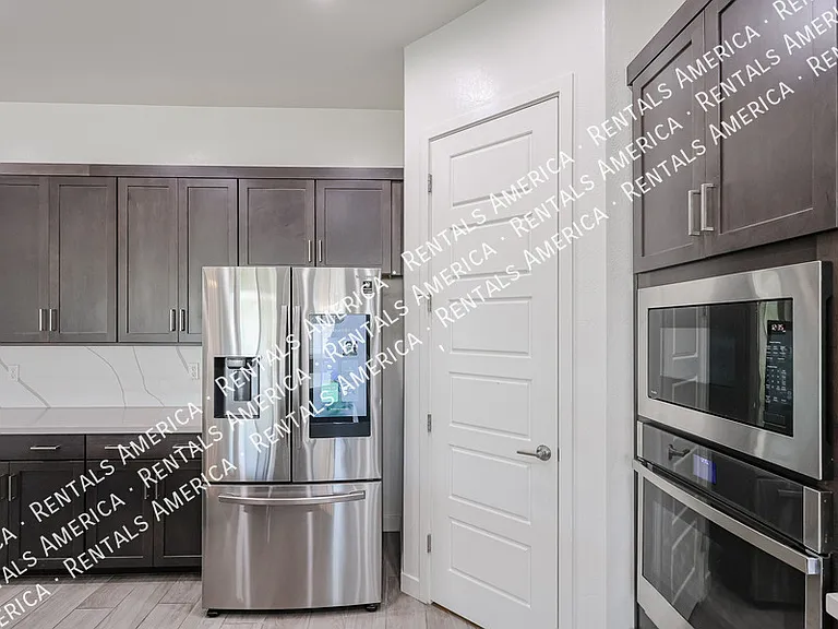 1530 E San Carlos Way — Photo 22