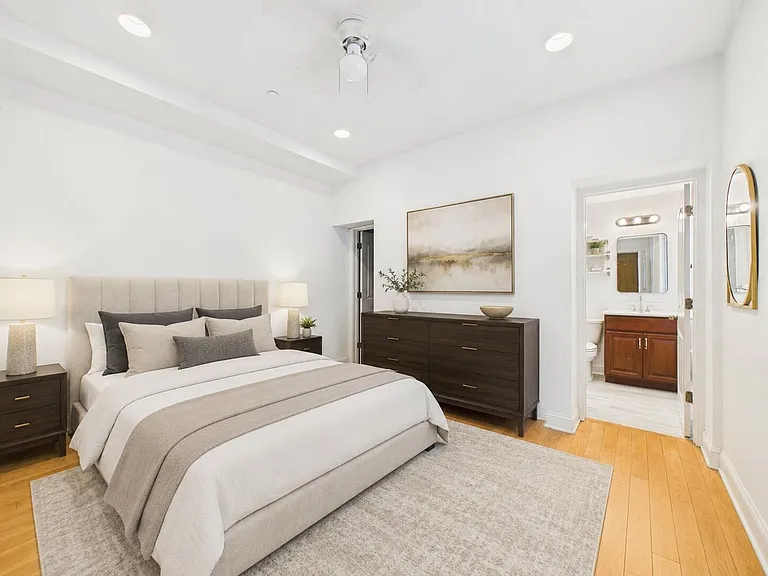 1621 Green Street — Photo 9