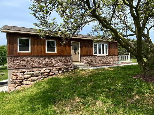 15 James Rd, Schuylkill Haven, PA 17972