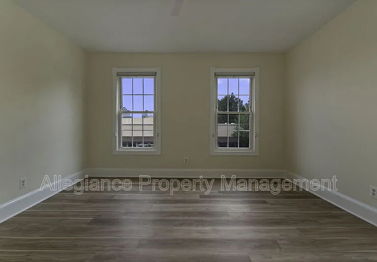 1506 B Mount Vernon Ave — Photo 10