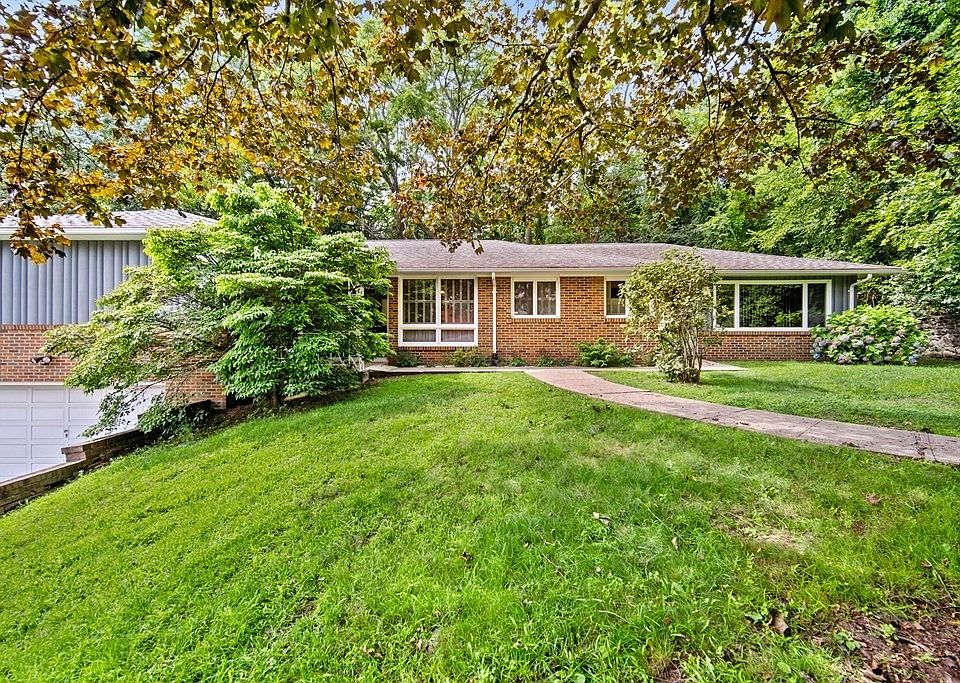 34 Carol Ln, Holyoke, MA 01040 Zillow