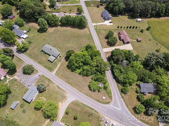 2nd image of 1558 Buffalo Shoals Rd