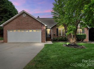 2315 Perry Rd, Denver, NC 28037