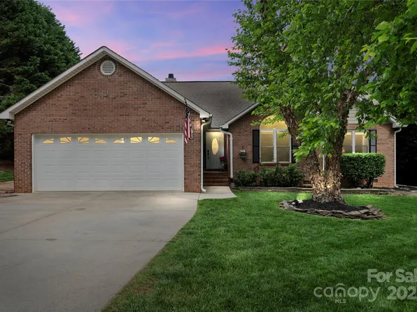 2315 Perry Rd, Denver, NC 28037