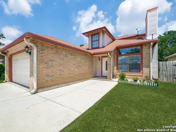 9327 VALLEY HEDGE, San Antonio, TX 78250