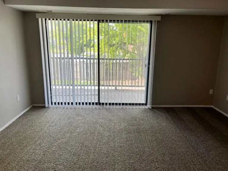 Beacon Point Apartments — Photo 11