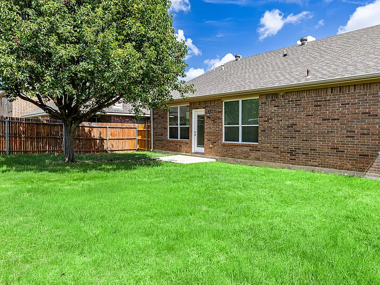 4333 Summersweet Ln — Photo 26