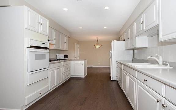 4th image of 6938 N Dowagiac Ave