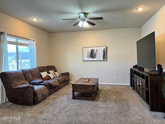 5th image of 7601 Mammoth Ln