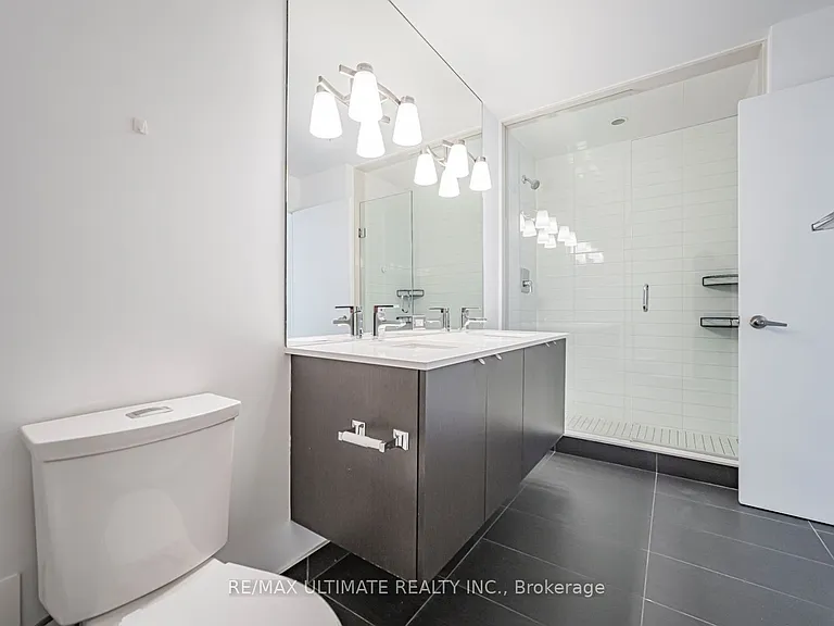 32 Camden St #906 — Photo 23