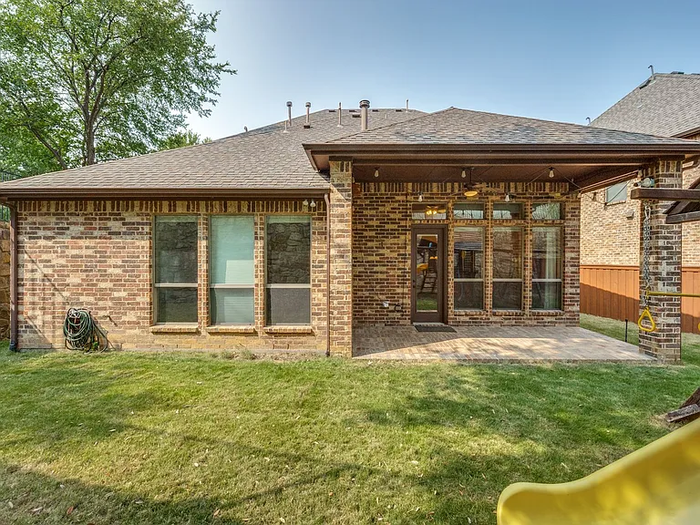 4046 E Hill Dr — Photo 25