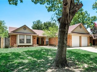 4745 Cornflower Dr, Arlington, TX 76018