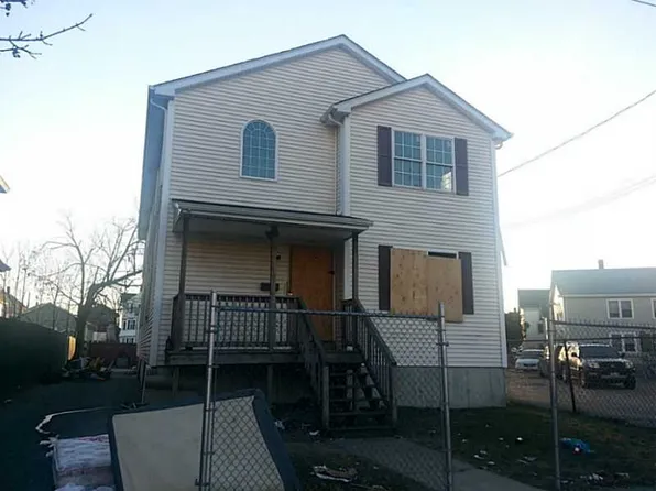 250 Althea St, Providence, RI 02909