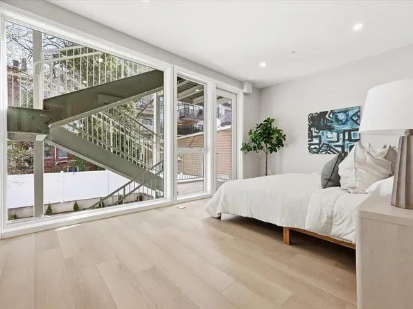 134 New York Avenue image 15 of 31