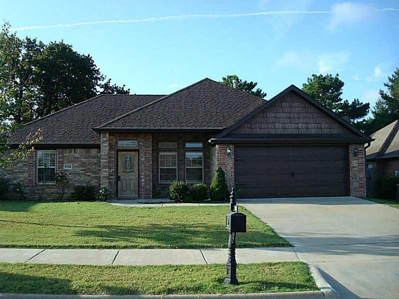 1st image of 1702 Kelley Dr