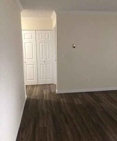 4299 Departure Bay Rd — Photo 8