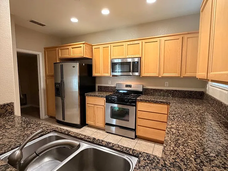 103 Monet Ln — Photo 5