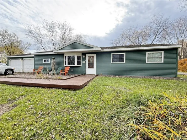 7926 Rinaldo Blvd N, Bridgeport, NY 13030