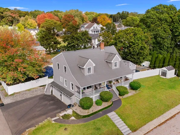 21 Milton St, Blackstone, MA 01504