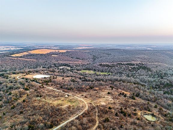 3rd image of 8507 Oak Rdg