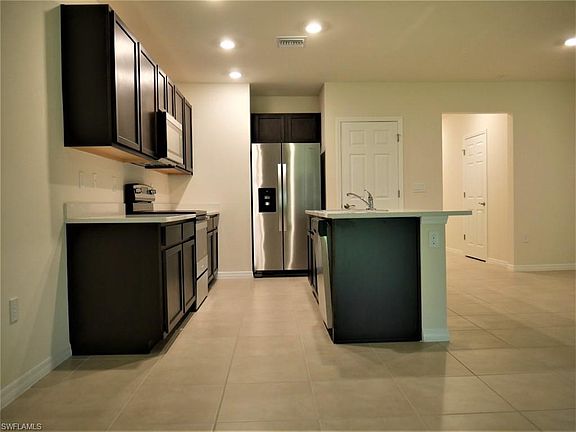 4th image of 15429 Wildflower CIR