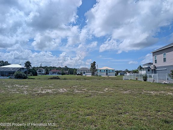 3rd image of 3480 Triggerfish Dr