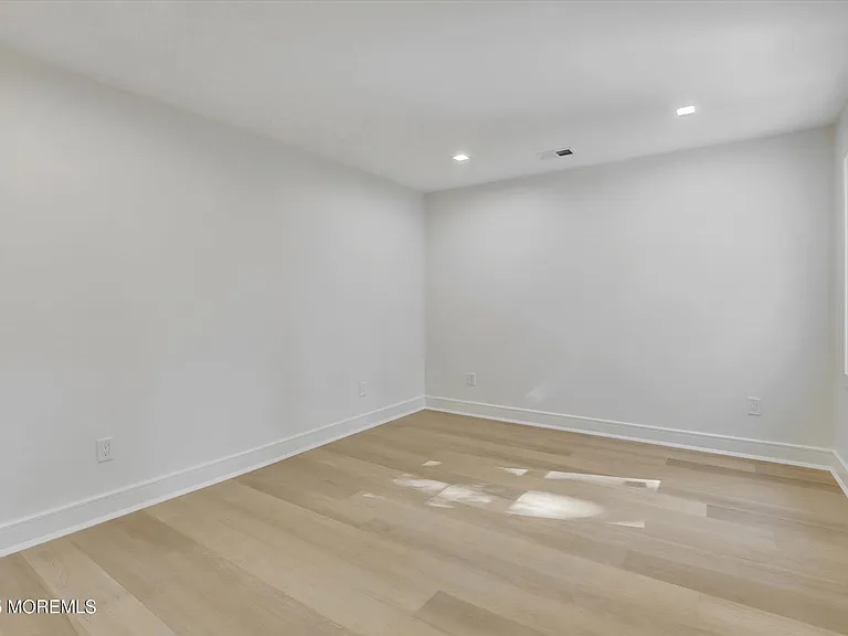 243 Woodcrest Rd — Photo 26