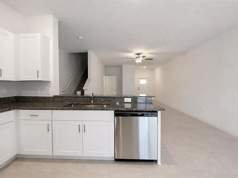 6090 Shiner St — Photo 12