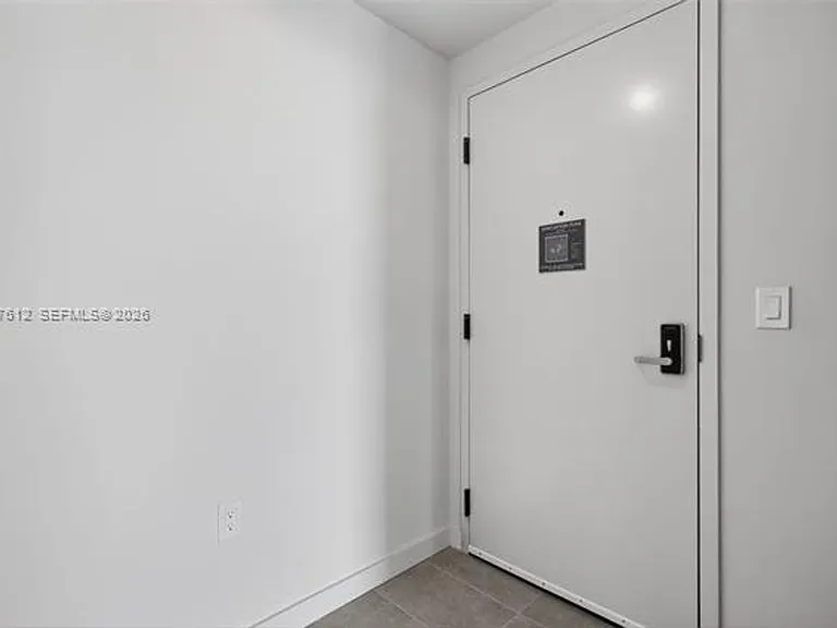 121 NE 5th St #3313 — Photo 17