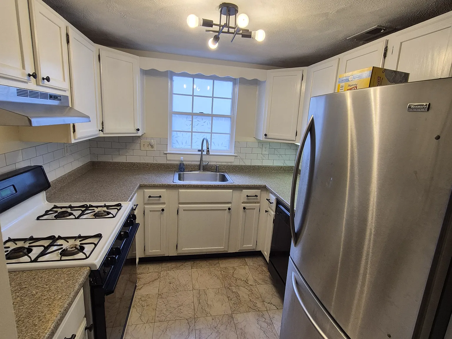 48 Ash Ave — Photo 3