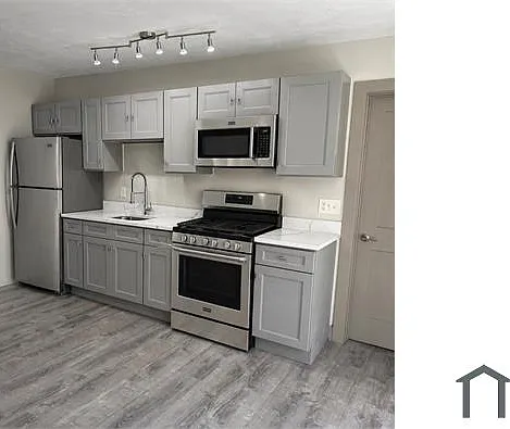 3 bed, 999 sqft, $2,900 — Photo 3