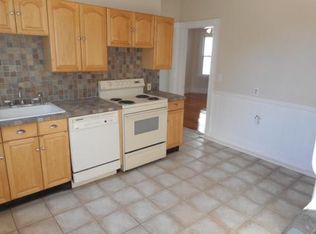 12 Rowell St #3, Boston, MA 02125