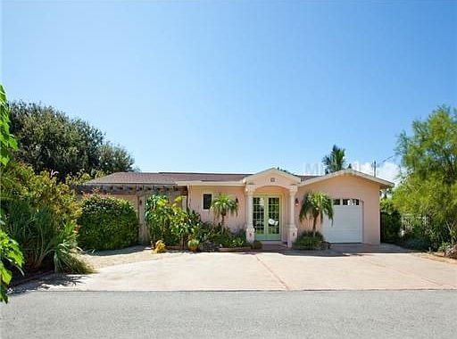 2nd image of 411 Sabal Ln
