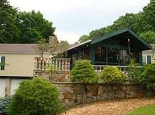 17 Stevenkay Pl, Fishkill, NY 12524