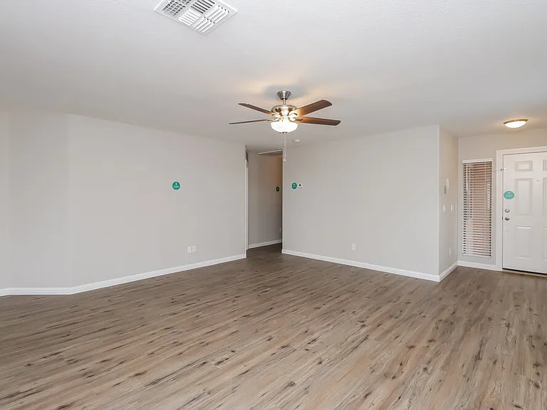 878 E Pollino St — Photo 3