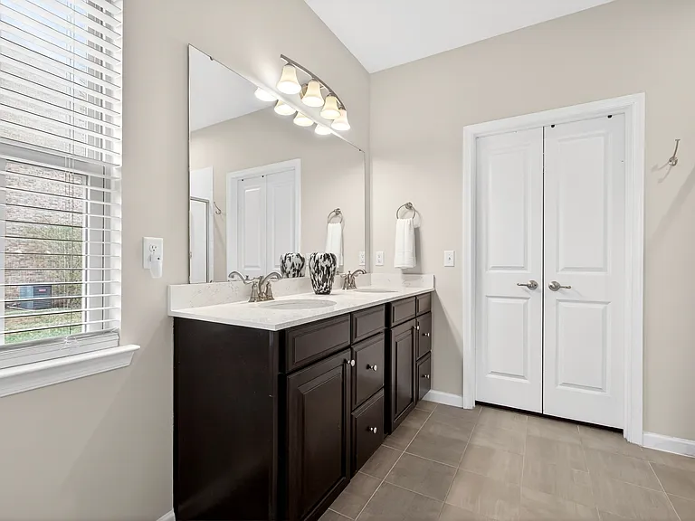 6794 Falls Ridge Ln — Photo 34