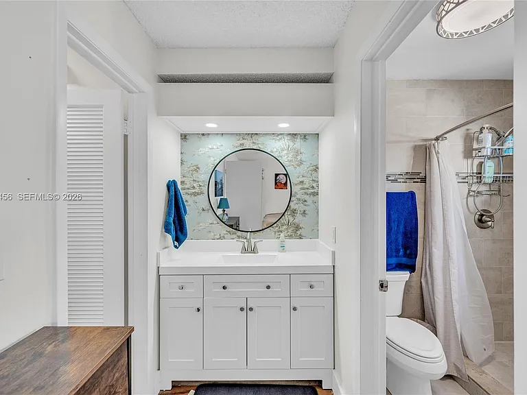 7019 SW 53rd Ln — Photo 9