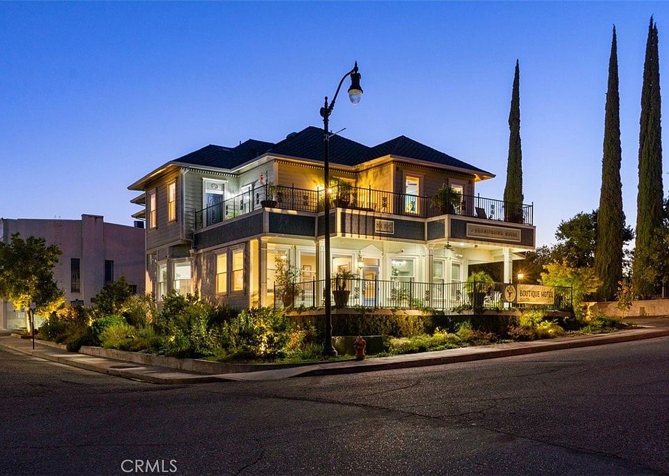 1st image of 701 Rio St