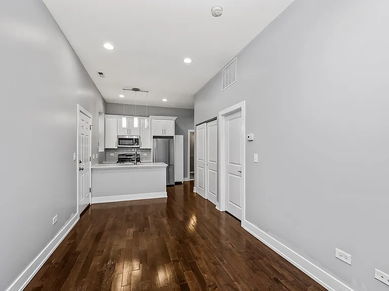 1320 W Chestnut St #2R — Photo 3