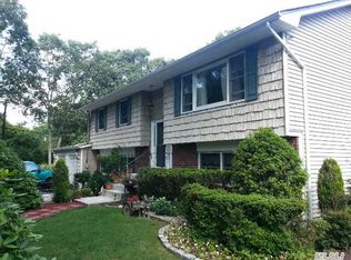 80 Gibbs Pond Rd, Nesconset, NY 11767