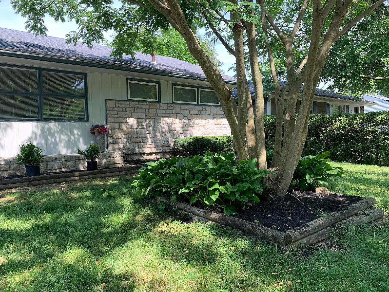 1249 Maetzel Dr photo 1