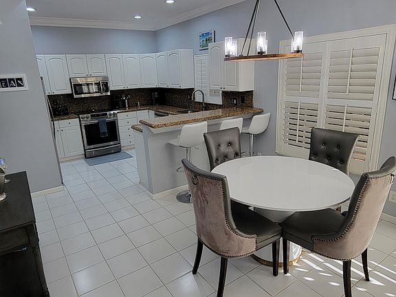 3rd image of 2066 Vitex Lane