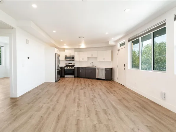 563 N Hoover St APT 4, Los Angeles, CA 90004