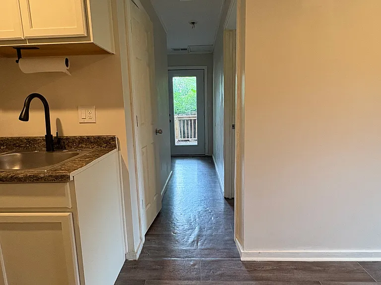 701B Maplewood Ave — Photo 3